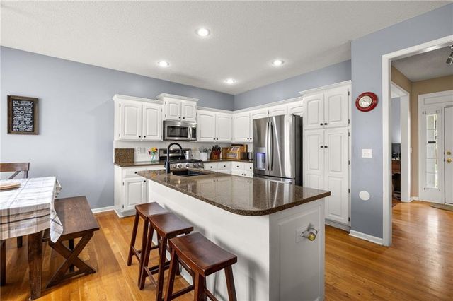 21218 W 51st Street, Shawnee, KS 66218