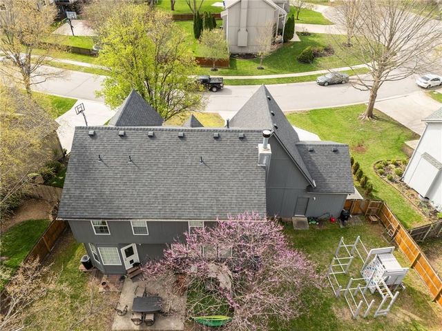 21218 W 51st Street, Shawnee, KS 66218