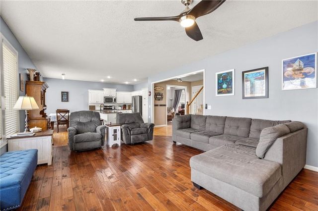 21218 W 51st Street, Shawnee, KS 66218