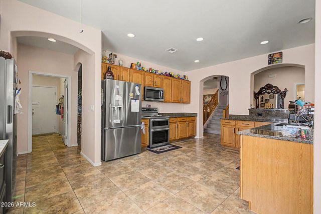 17186 W GAMBIT Trail, Surprise, AZ 85387