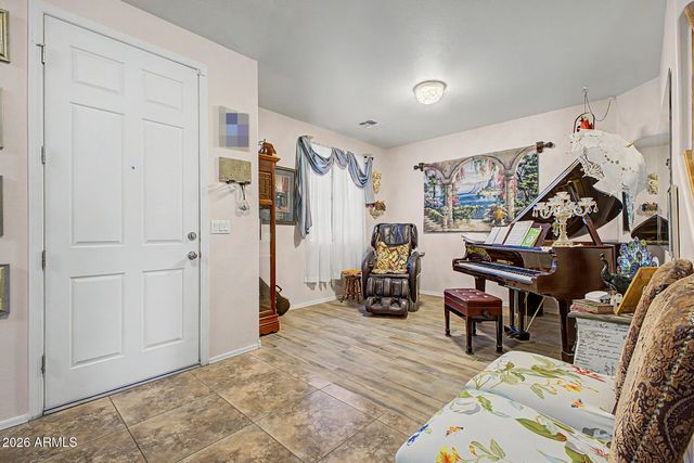 17186 W GAMBIT Trail, Surprise, AZ 85387