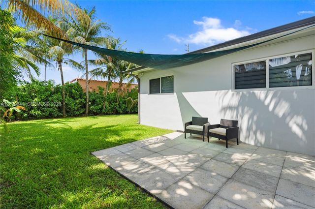 5790 SW 3rd St, Miami, FL 33144