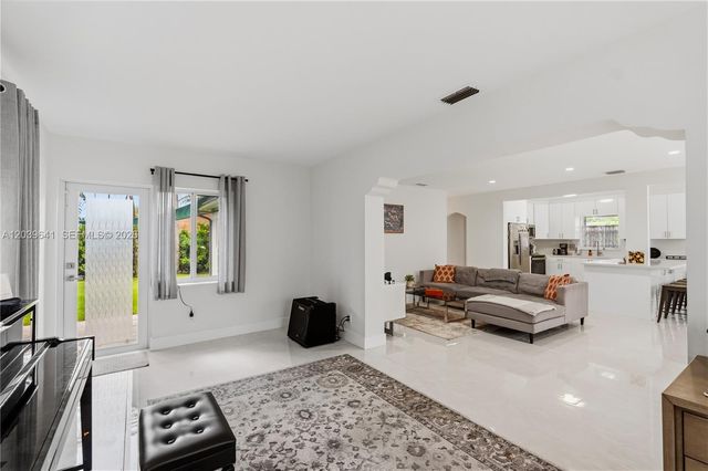 5790 SW 3rd St, Miami, FL 33144