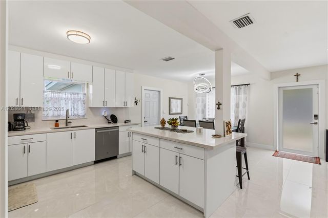 5790 SW 3rd St, Miami, FL 33144