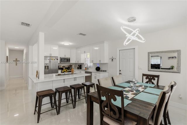 5790 SW 3rd St, Miami, FL 33144