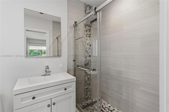 5790 SW 3rd St, Miami, FL 33144