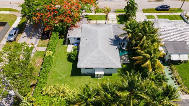 5790 SW 3rd St, Miami, FL 33144