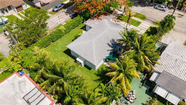 5790 SW 3rd St, Miami, FL 33144