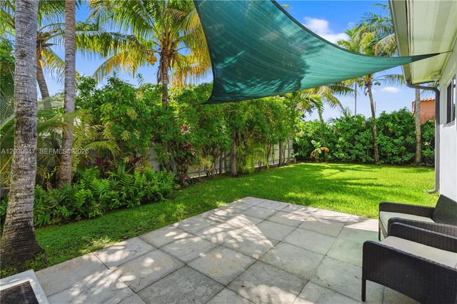 5790 SW 3rd St, Miami, FL 33144