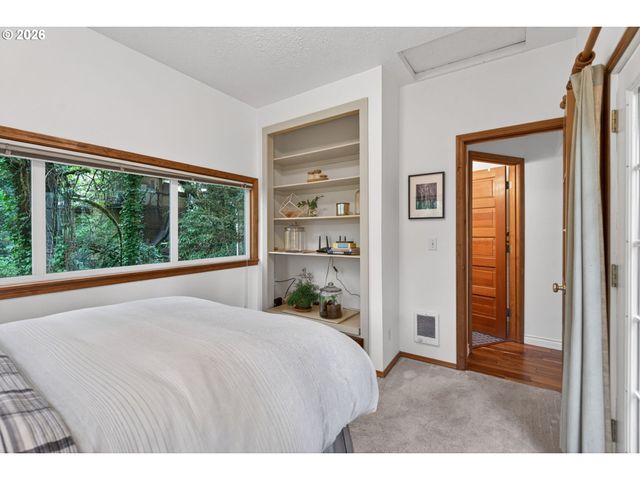 3119 Sw DOSCH Rd, Portland, OR 97239