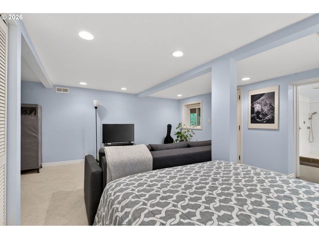 3119 Sw DOSCH Rd, Portland, OR 97239