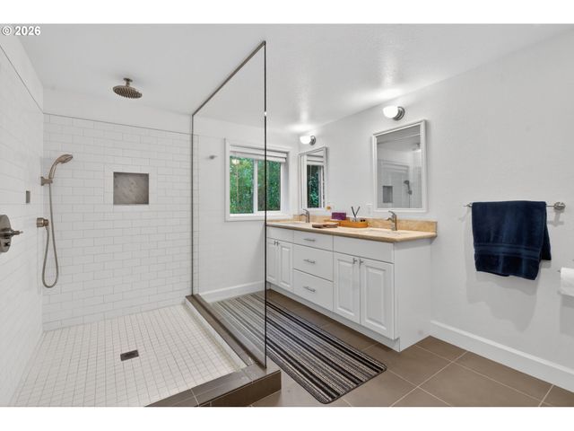 3119 Sw DOSCH Rd, Portland, OR 97239
