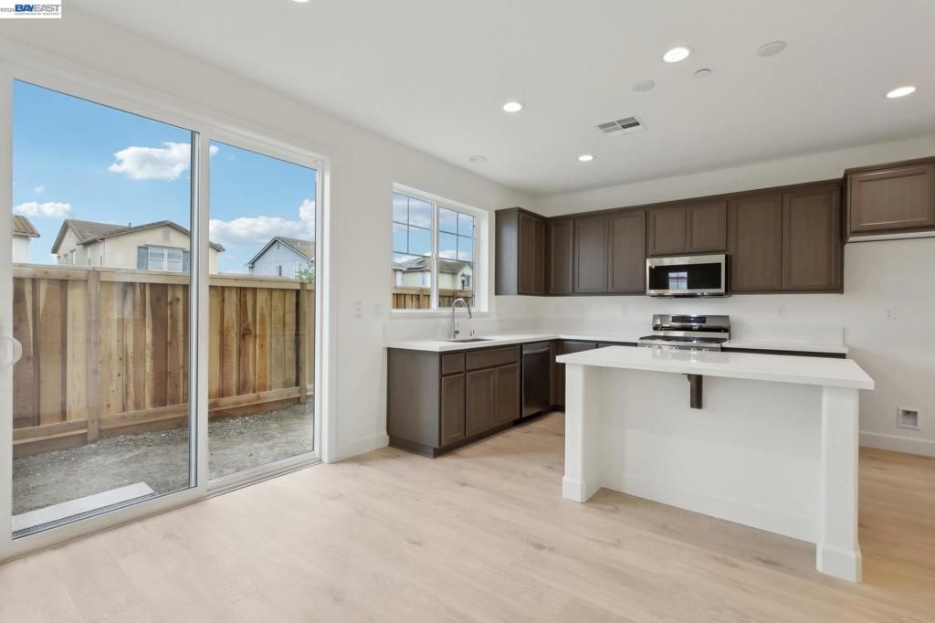 Image 15 of property listing at 230 Mindy Way, Pittsburg, CA 94565