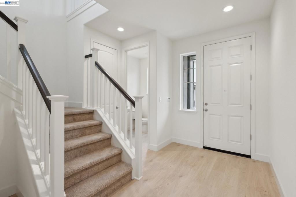 Image 5 of property listing at 230 Mindy Way, Pittsburg, CA 94565