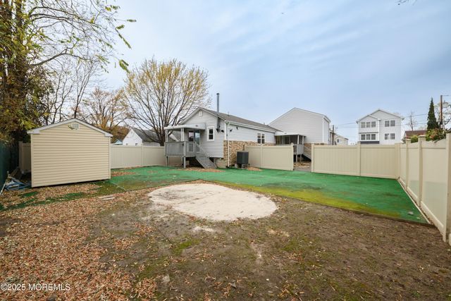 136 7th Street, Hazlet, NJ 07734