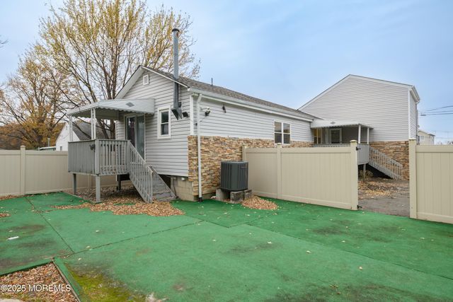 136 7th Street, Hazlet, NJ 07734