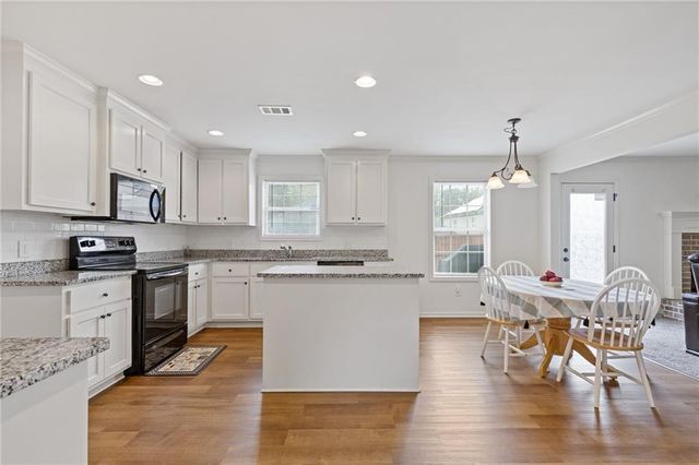 796 Pinnacle Drive, Winder, GA 30680