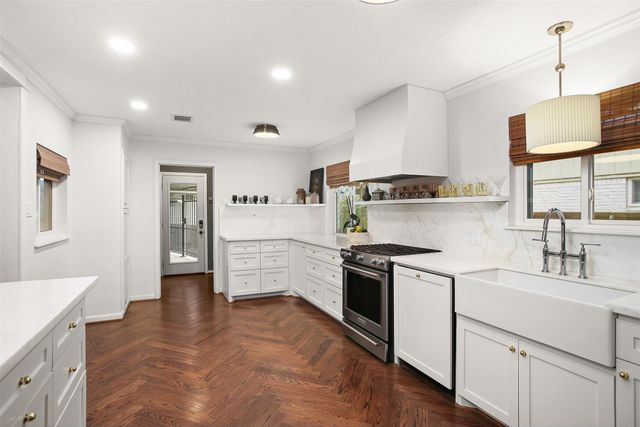 18306 Barbuda Lane, Houston, TX 77058