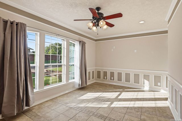 5910 Bayou Bnd, Windcrest, TX 78239