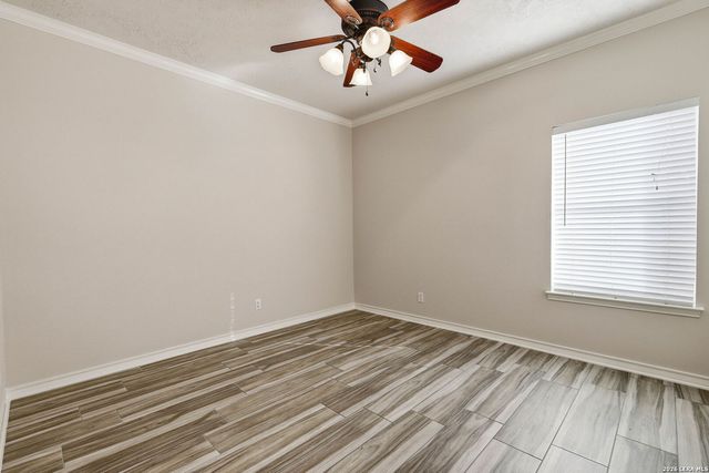 5910 Bayou Bnd, Windcrest, TX 78239