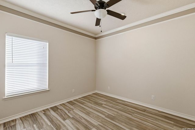 5910 Bayou Bnd, Windcrest, TX 78239