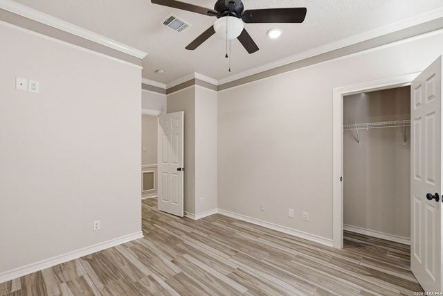 5910 Bayou Bnd, Windcrest, TX 78239