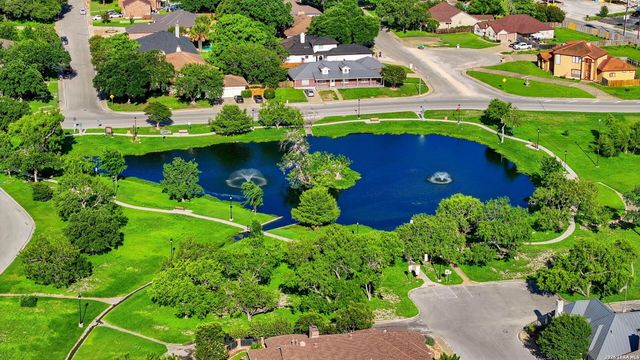 5910 Bayou Bnd, Windcrest, TX 78239