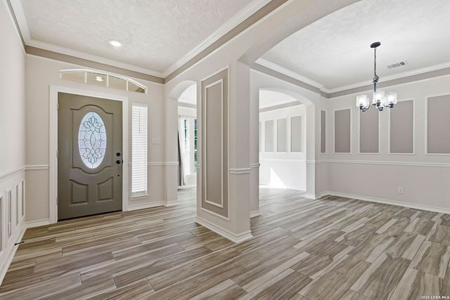5910 Bayou Bnd, Windcrest, TX 78239