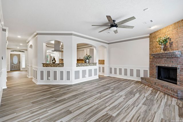 5910 Bayou Bnd, Windcrest, TX 78239