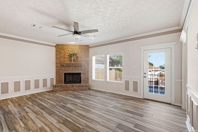 5910 Bayou Bnd, Windcrest, TX 78239