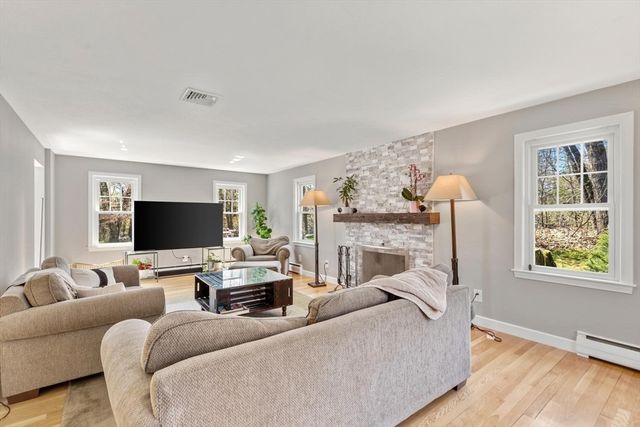 16 Wayland Hills Rd, Wayland, MA 01778