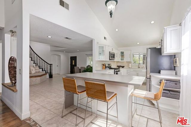 3813 Cedar Avenue, Long Beach, CA 90807