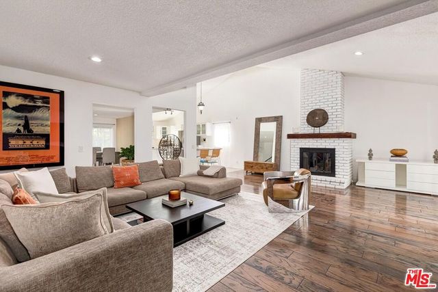 3813 Cedar Avenue, Long Beach, CA 90807