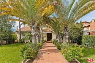 3813 Cedar Avenue, Long Beach, CA 90807