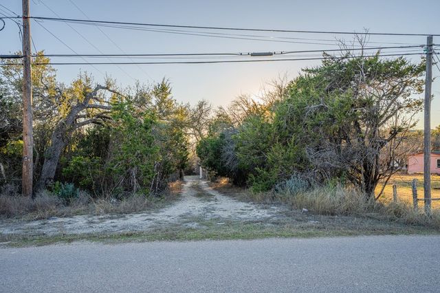 3510 Medina Hwy, Kerrville, TX 78028