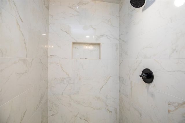 8 Eddleston Lane, Bella Vista, AR 72715