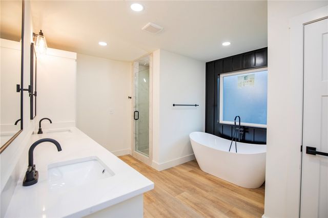 8 Eddleston Lane, Bella Vista, AR 72715