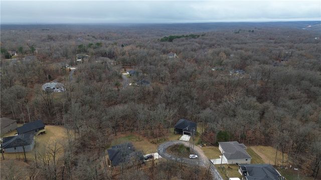 8 Eddleston Lane, Bella Vista, AR 72715