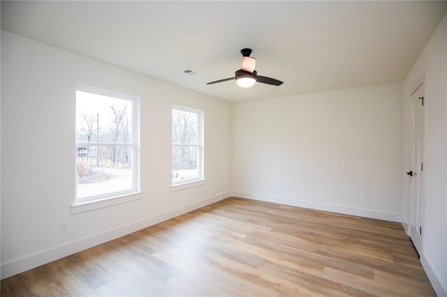 8 Eddleston Lane, Bella Vista, AR 72715