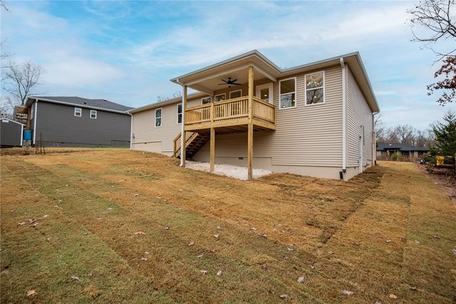 8 Eddleston Lane, Bella Vista, AR 72715