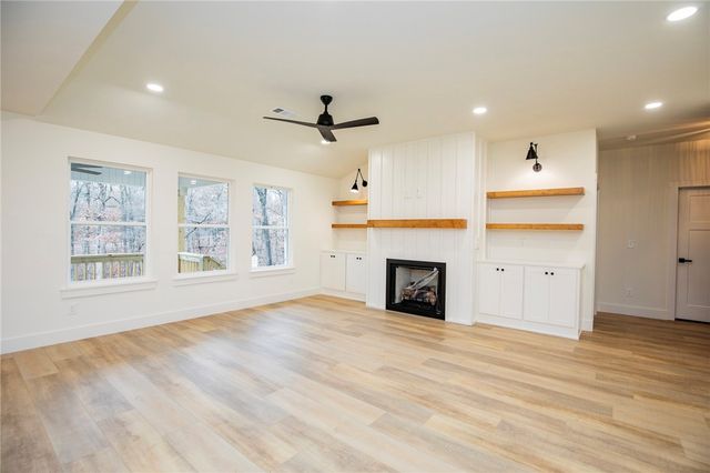 8 Eddleston Lane, Bella Vista, AR 72715