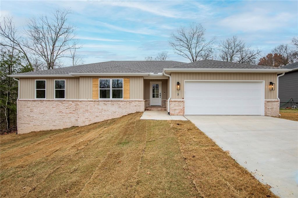 8 Eddleston Lane, Bella Vista, AR 72715