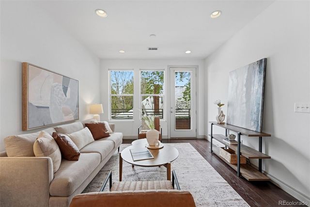1335 Jackson Street, Denver, CO 80206