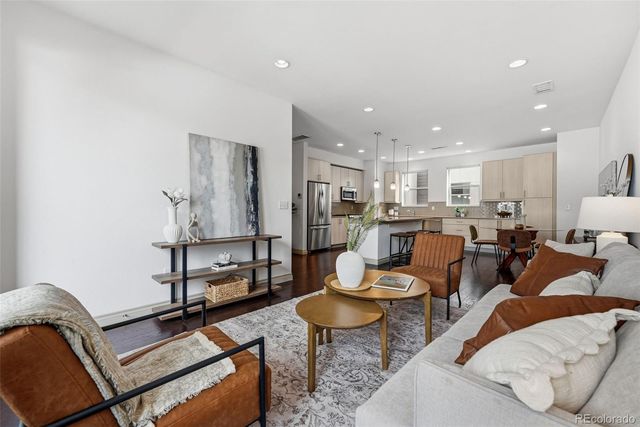 1335 Jackson Street, Denver, CO 80206