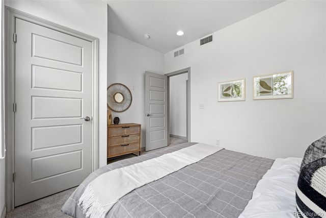 1335 Jackson Street, Denver, CO 80206