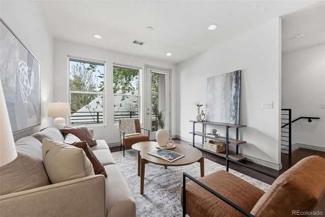 1335 Jackson Street, Denver, CO 80206