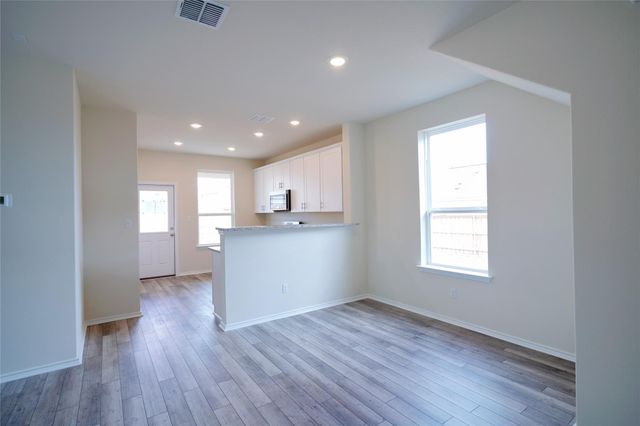 145 Cacao CT, Buda, TX 78610