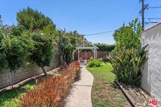 8908 Gibson Street, Los Angeles, CA 90034
