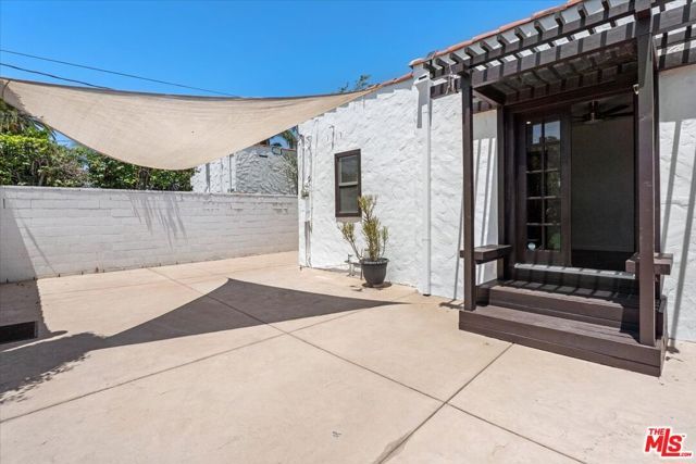 8908 Gibson Street, Los Angeles, CA 90034