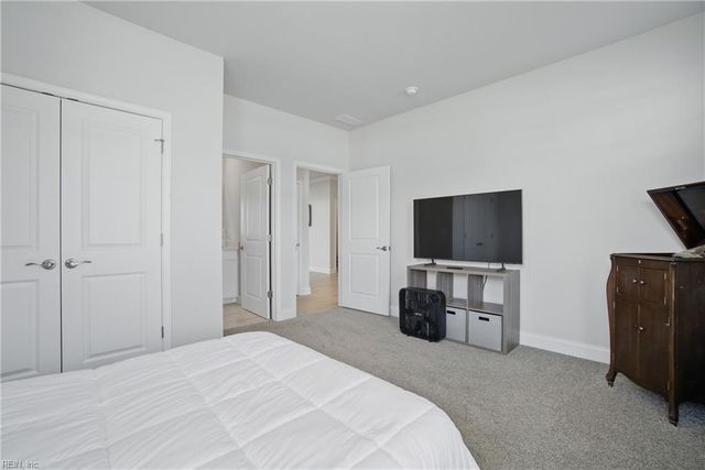 4315 Edgewater LN, Suffolk, VA 23435